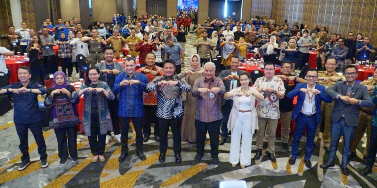 Buka Indonesia Marketing Festival 2023 Sumsel, HD Diberikan Gelar Gubernur Bima Sena