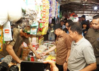Pj Gubernur Sumsel Tinjau Pasar Lemabang Pastikan Harga dan Stok Barang Stabil