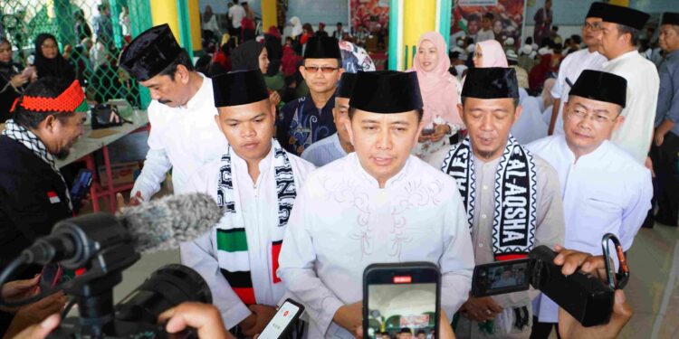 Pj Gubernur Sumsel Fatoni Bersama 1000 Anak Yatim Sumsel Doakan Palestina