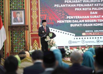 Pj Gubernur Sumsel Fatoni Lantik Pj Walikota Palembang Serta Serahkan SK Perpanjangan Pj Bupati OKU