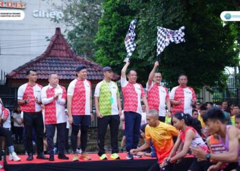 Wakil Gubernur Sumsel Lepas Ratusan Peserta Musi Runners 5K di Palembang