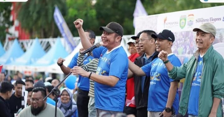Gubernur Herman Deru Lepas Peserta Jalan Sehat 30 Tahun Sumatera Ekspres